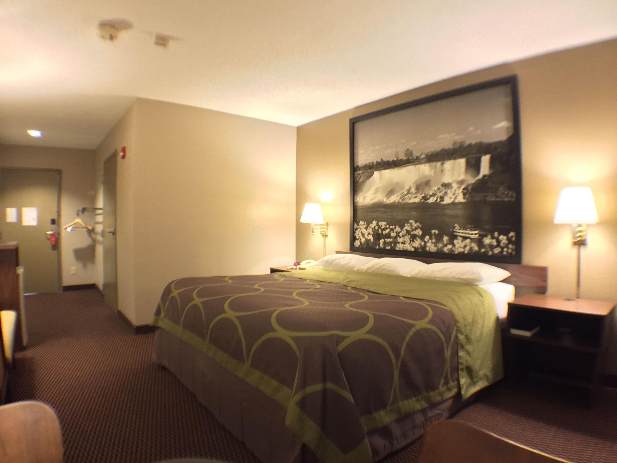 Super 8 By Wyndham Niagara Falls Eksteriør billede