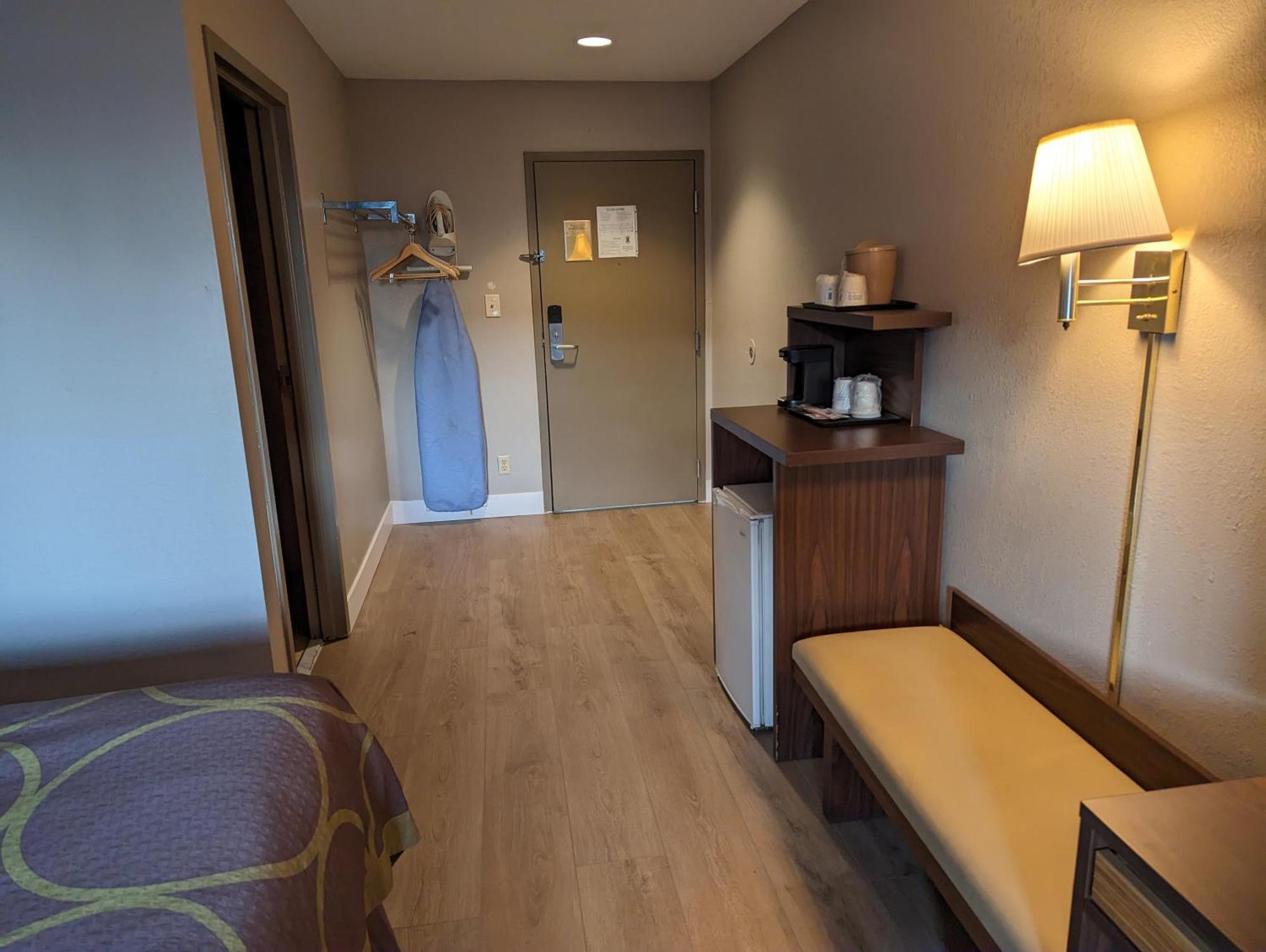 Super 8 By Wyndham Niagara Falls Eksteriør billede