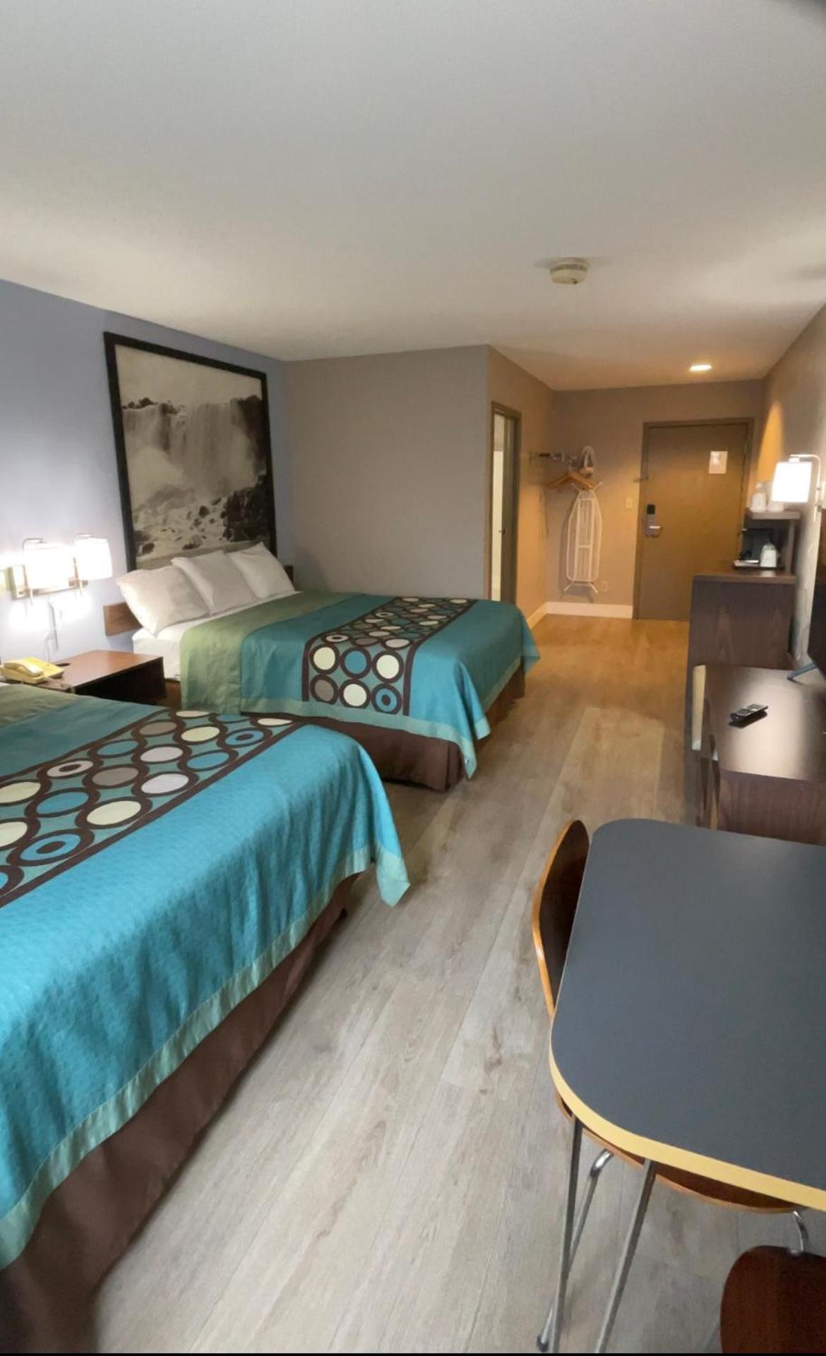 Super 8 By Wyndham Niagara Falls Eksteriør billede