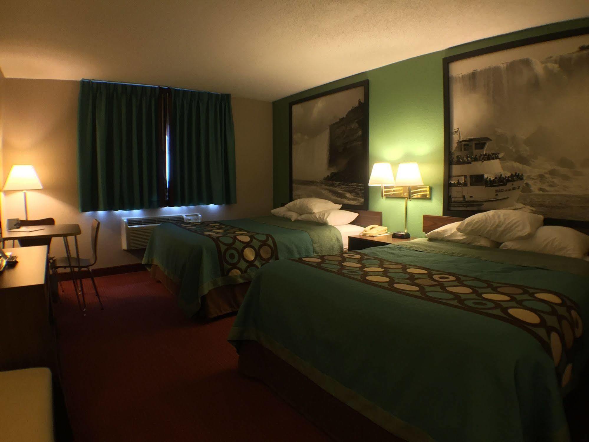 Super 8 By Wyndham Niagara Falls Eksteriør billede